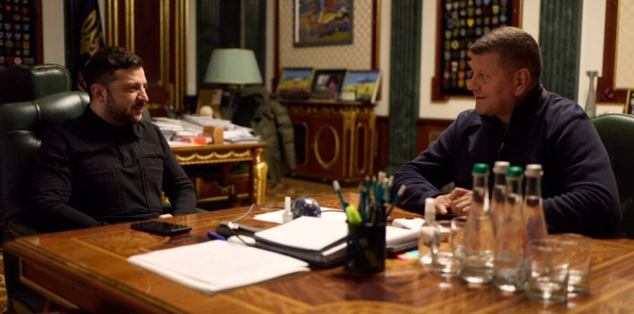 Зеленський відповів, чи збирається він звільняти Залужного після публічної критики